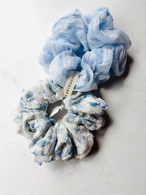 NWT Anthropologie Sheer Floral Scrunchies, Set of 2, Blue O orchidvv